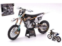Modely aut a&nbsp;motorek model 1/12 Husquarna FC 450 M. Stewart