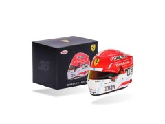 Modely aut a&nbsp;motorek model přilby 1/2 Charles Leclerc 2026