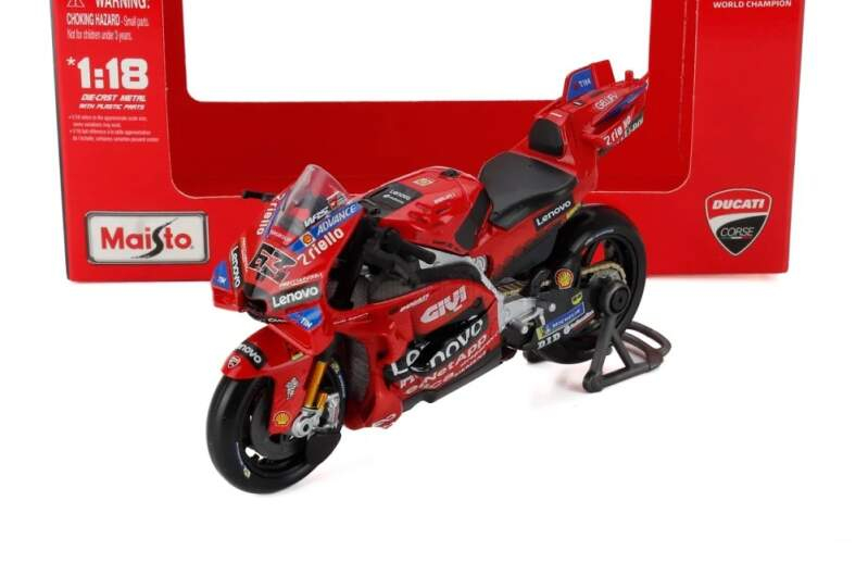 Model Ducati MotoGP GP25 - Francesco Bagnaia #63 1:18 - Modely aut a&nbsp;motorek